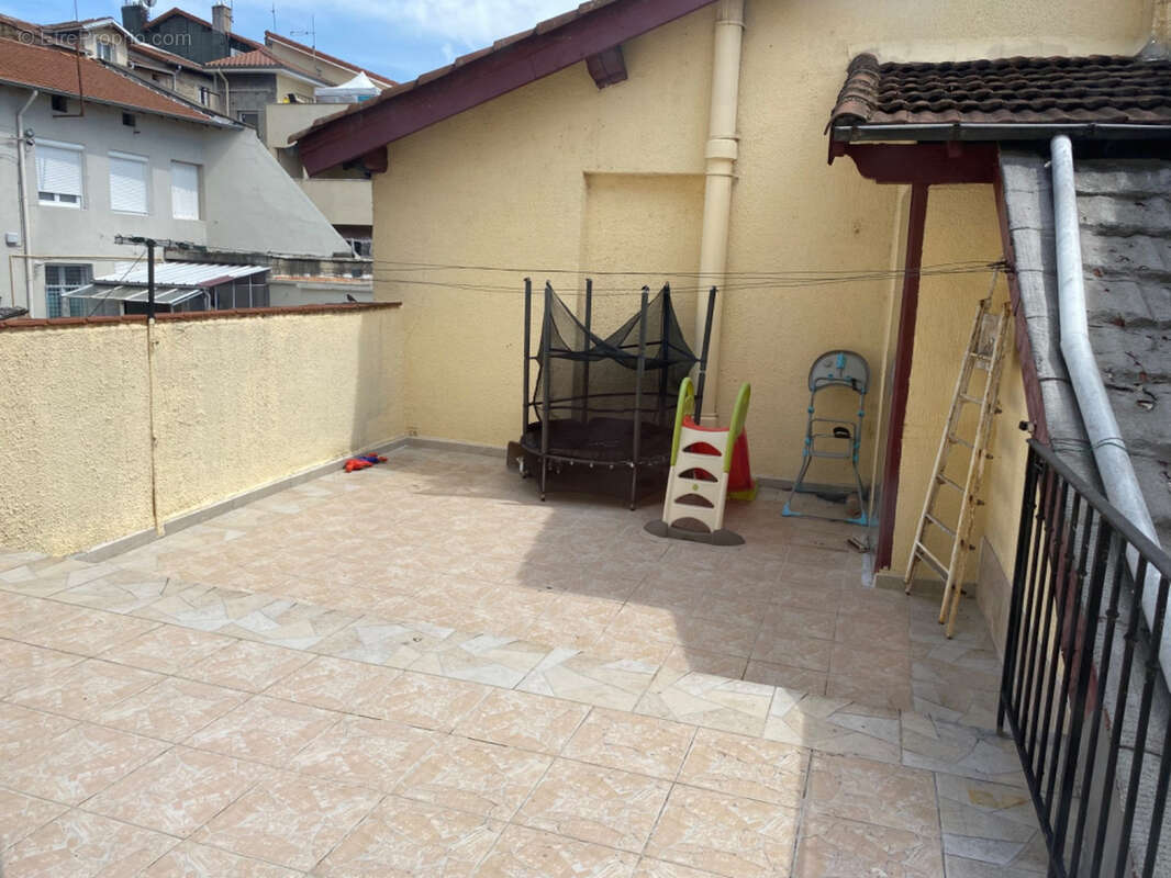 Appartement à LA RICAMARIE