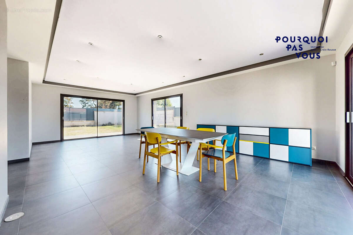 Maison 214 m² à Saint-Romain-De-Jalionas  - photo 5