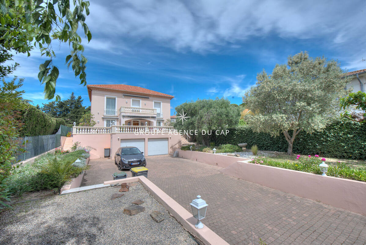 Maison à FREJUS