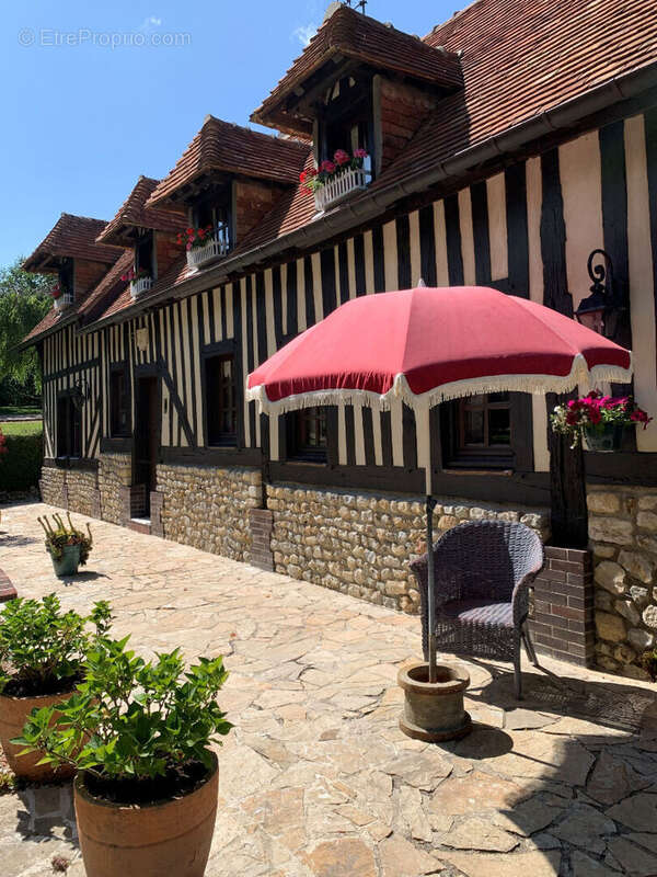 Maison à PONT-L'EVEQUE