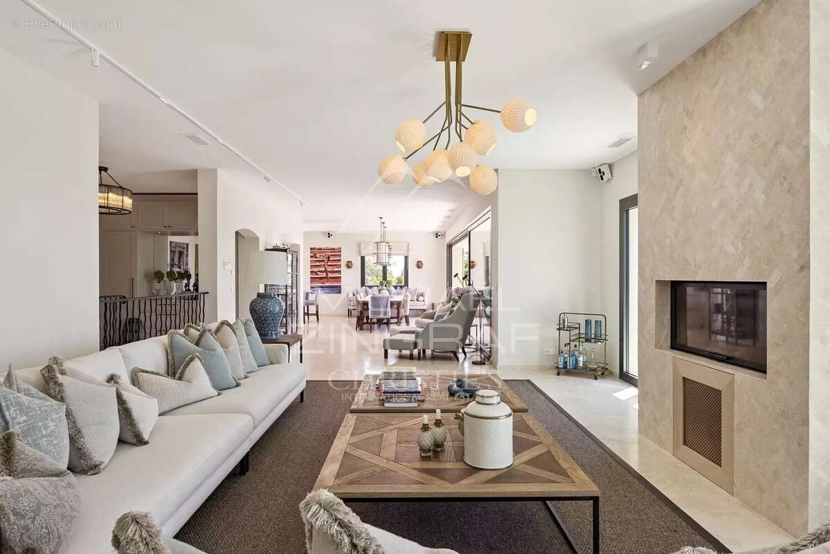 Hauteurs de Cannes  - Villa entiérement rénovée avec vue mer et montagne - photo 6