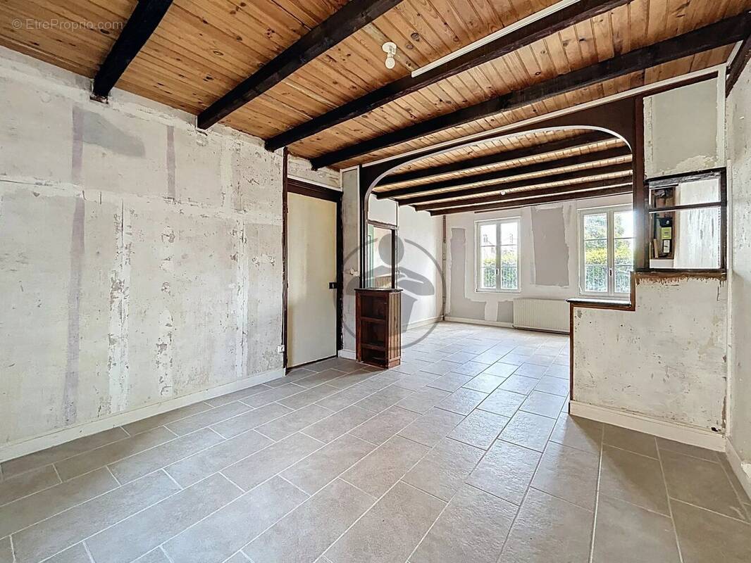 Maison à SAINT-QUENTIN