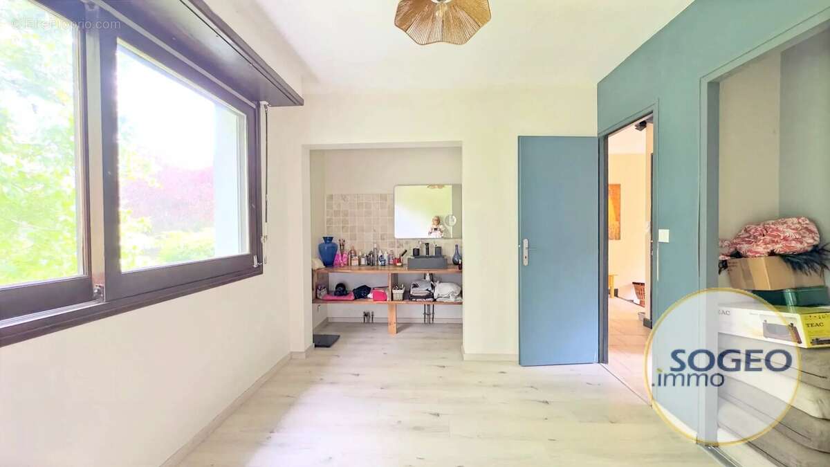 Villa de 160m² sur 3400m² arborés - photo 10