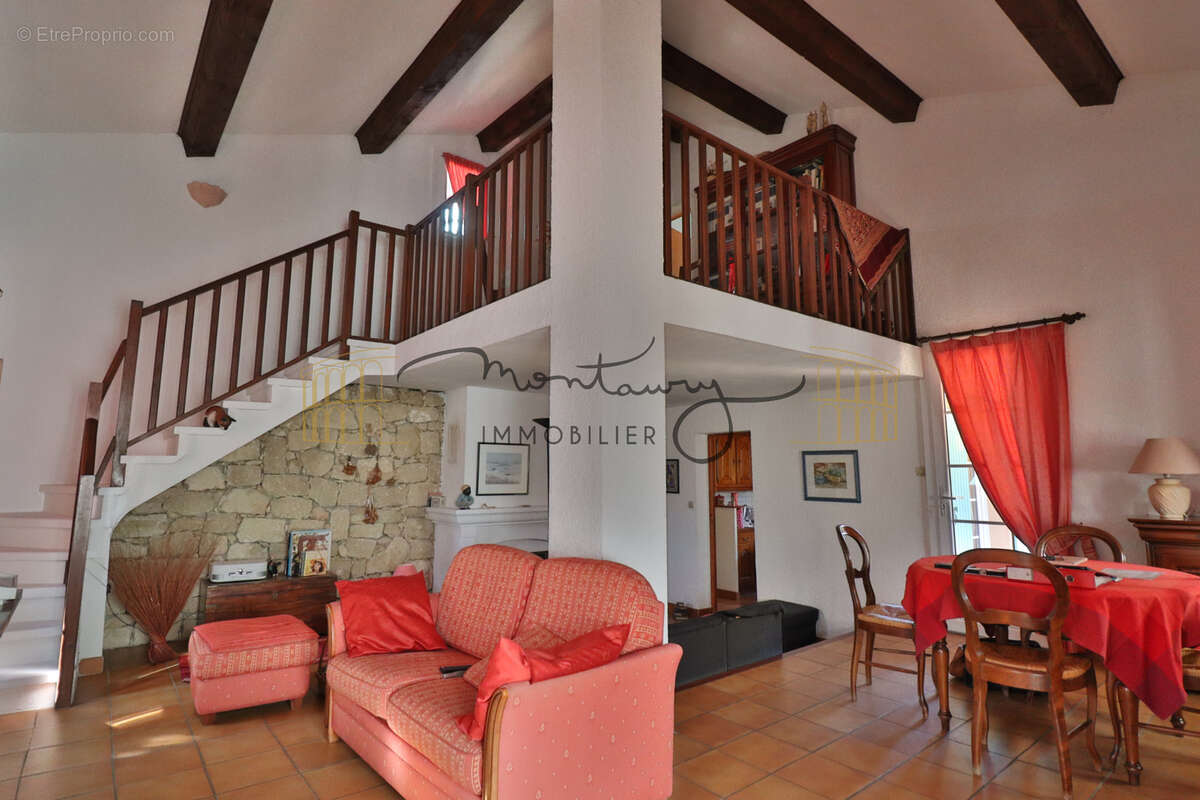 POULX   Élégante villa familiale - photo 4