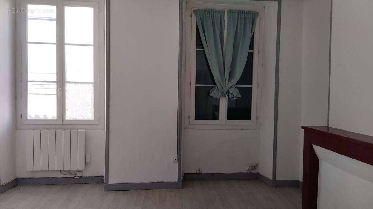 Maison à CHEF-BOUTONNE