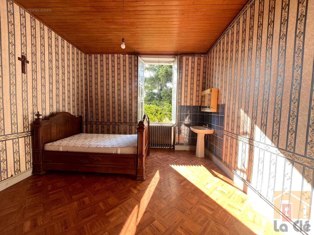 Maison à COLAYRAC-SAINT-CIRQ