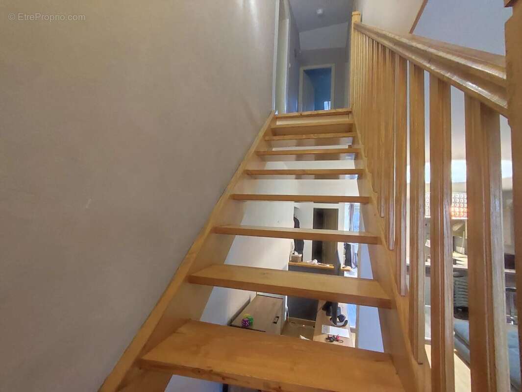 Appartement à SAINT-JUERY