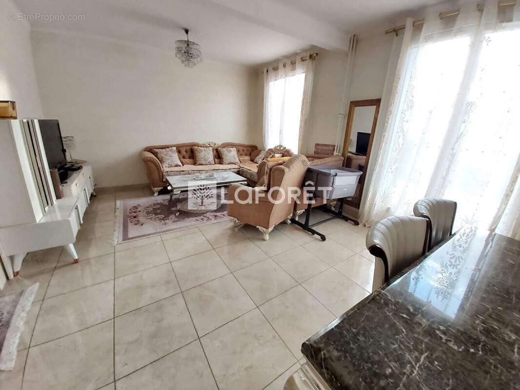 Maison à VILLEMOMBLE