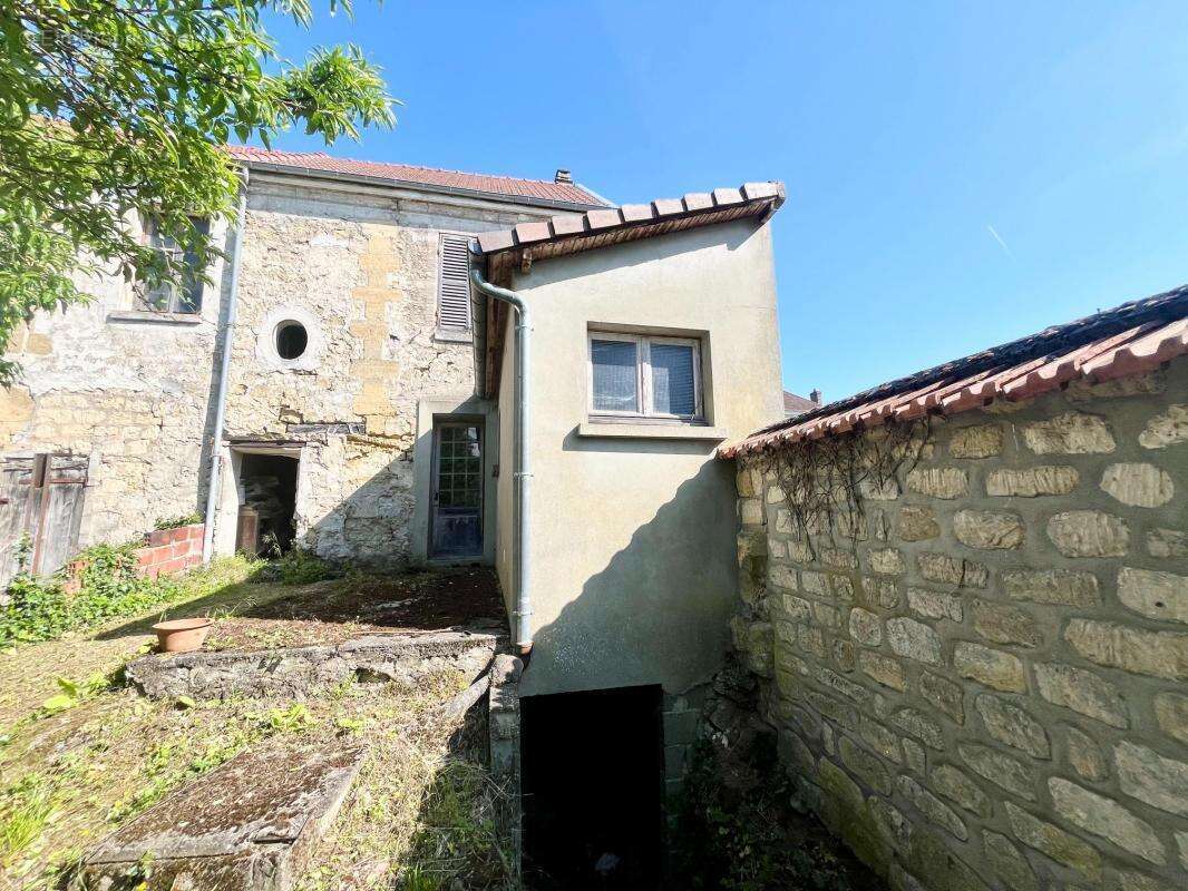 Maison à AUVERS-SUR-OISE