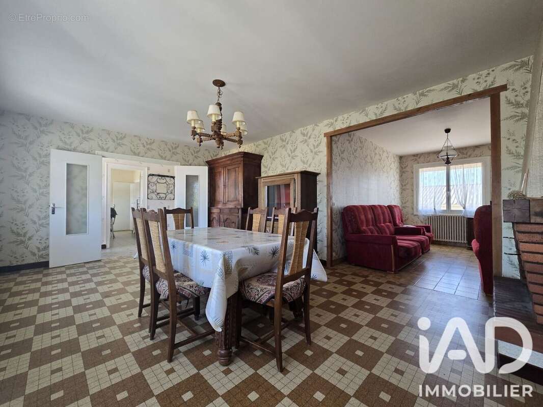 Maison 129 m² à Sainte-Verge  - photo 3