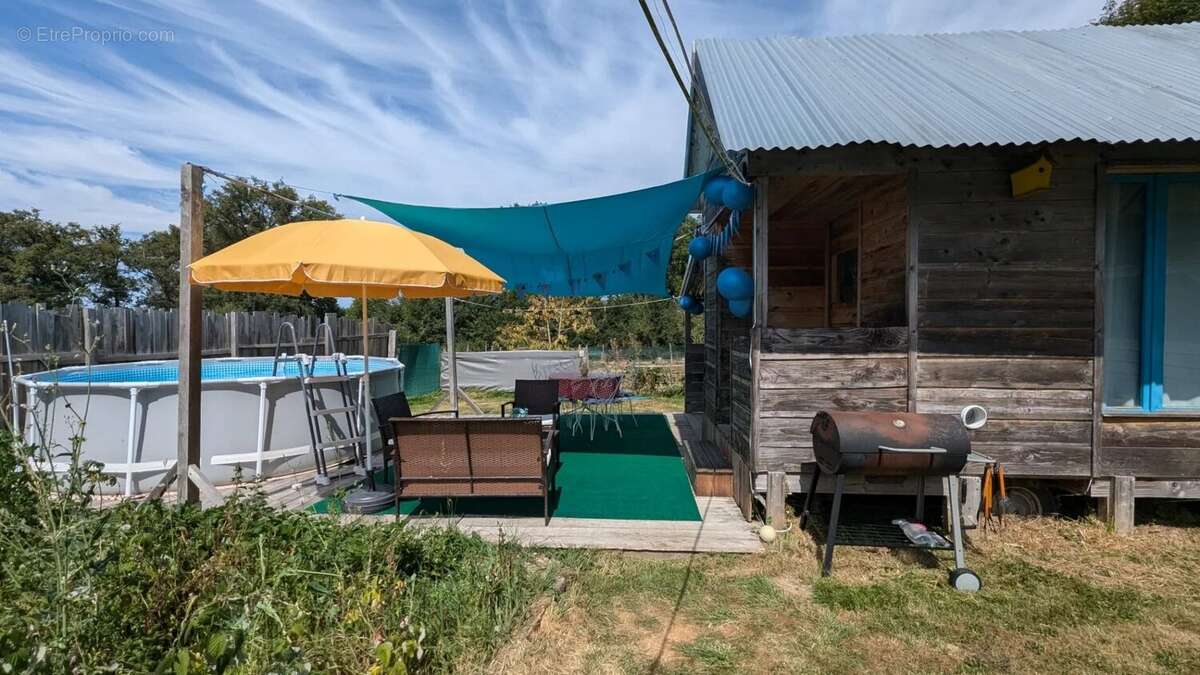 Maison à LUSSAC-LES-EGLISES