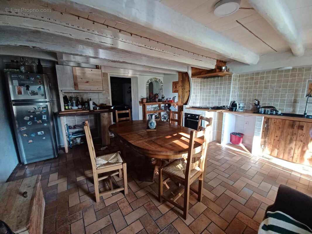 Maison à POULE-LES-ECHARMEAUX
