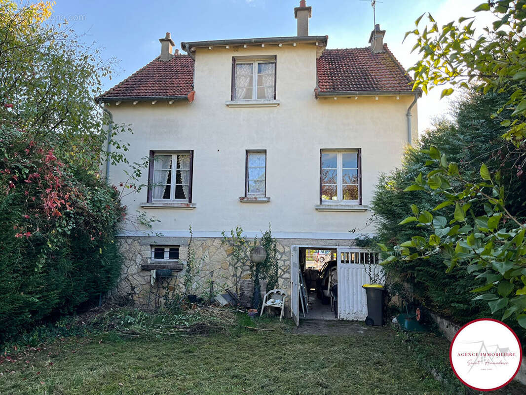 Maison à SAINT-AMAND-MONTROND