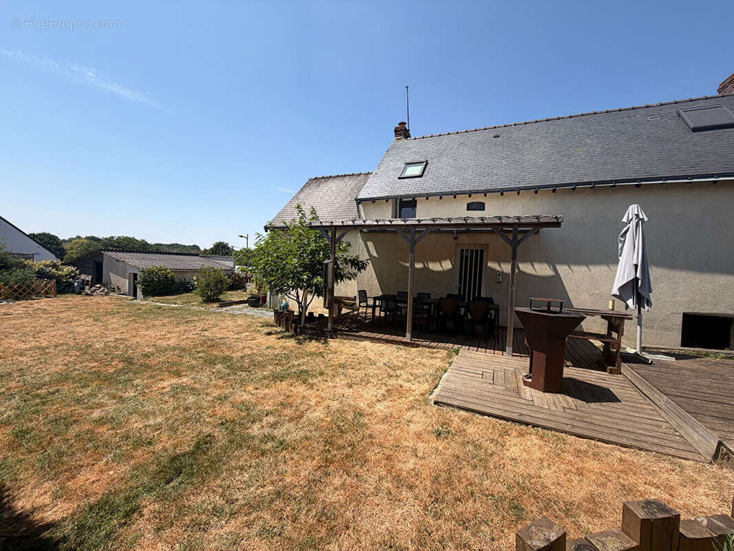 Maison de bourg  3 chambres - photo 7