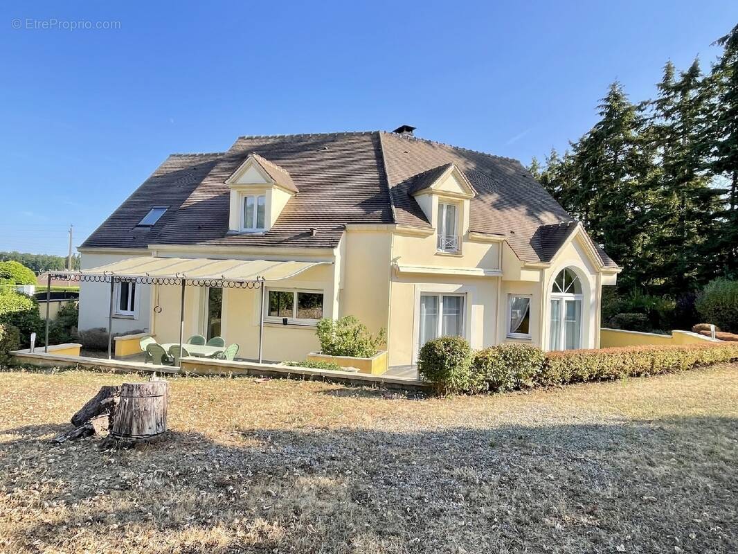 Maison à MILLY-LA-FORET