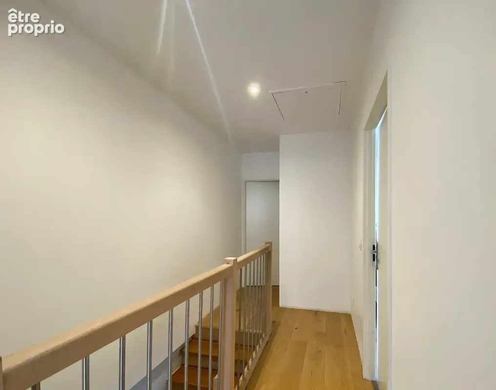 Maison familiale moderne avec terrasse et garage, à 6 min du centre-ville à Fosses (95) - photo 9