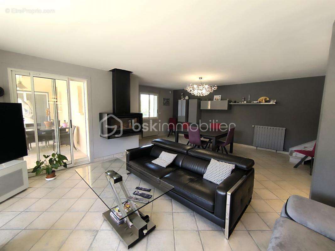 Superbe villa contemporaine de 188 m² avec piscine - photo 5