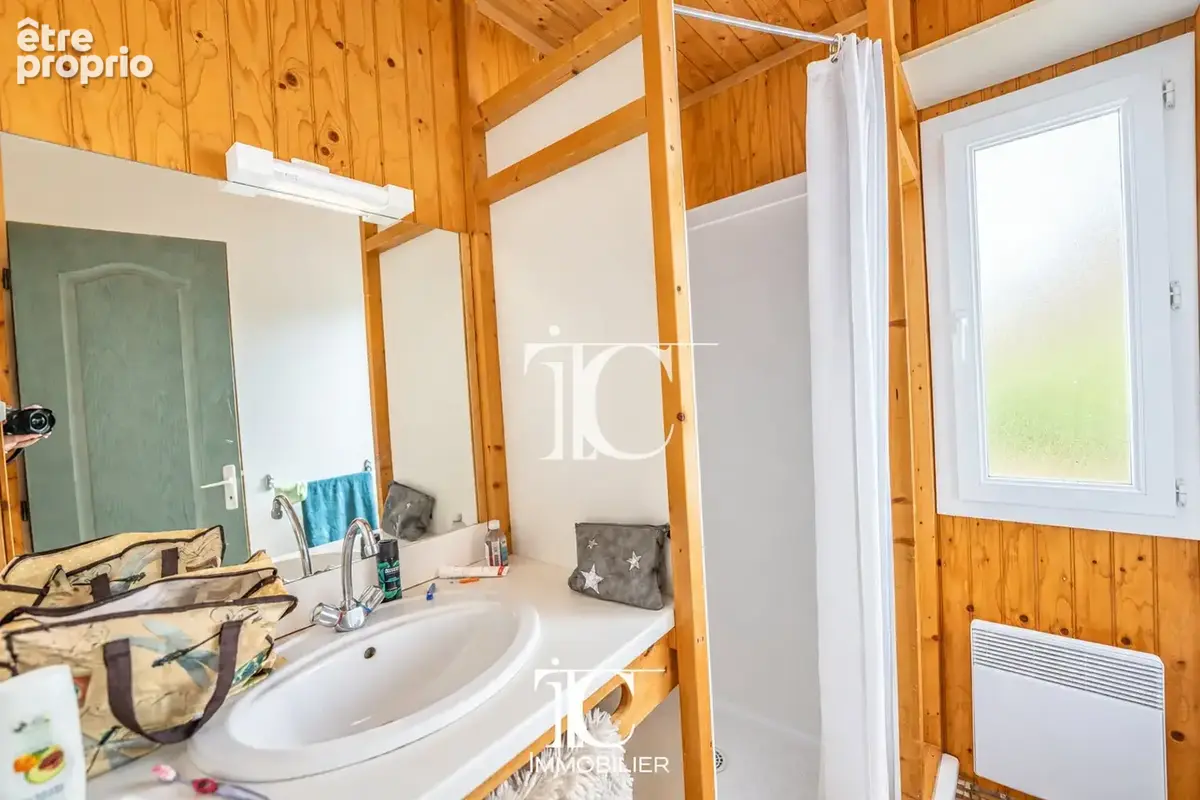 Chalet de 38 m² sur un terrain privatif de 479 m², à 5 minutes des vans - photo 9