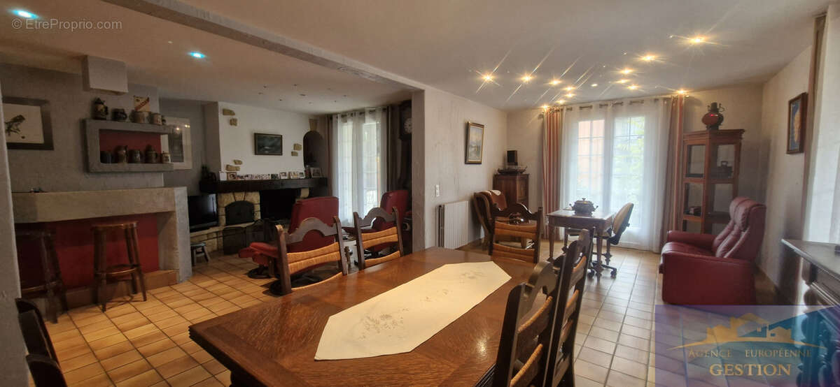 Lourdes hyper centre maison de 172m2 - photo 3