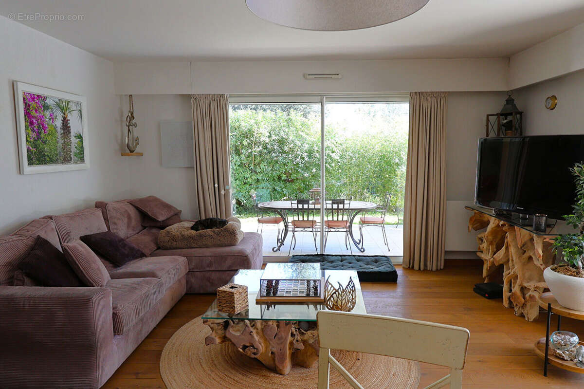 Appartement à MANDELIEU-LA-NAPOULE