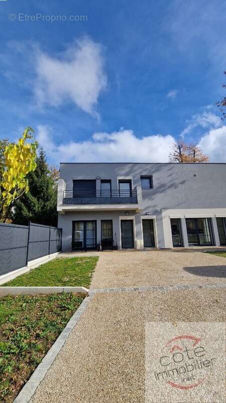 Appartement à ROINVILLE