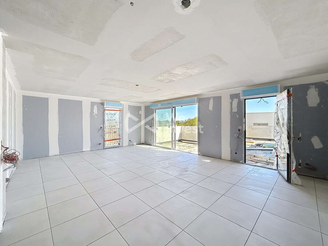 Appartement à MAUGUIO