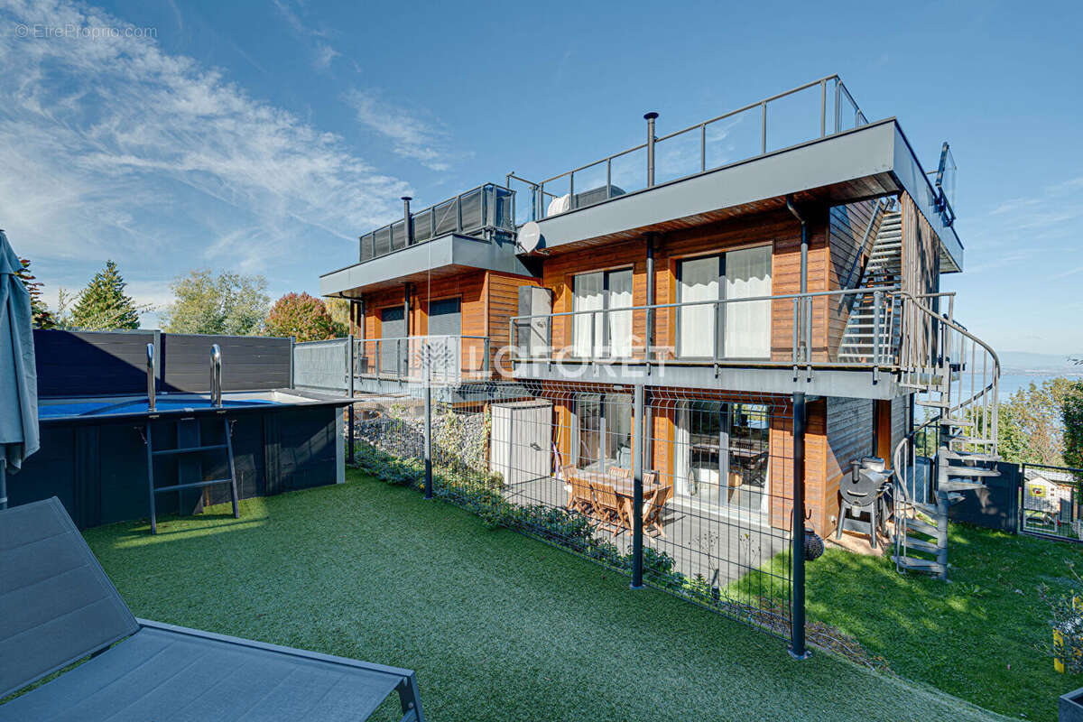Appartement à EVIAN-LES-BAINS