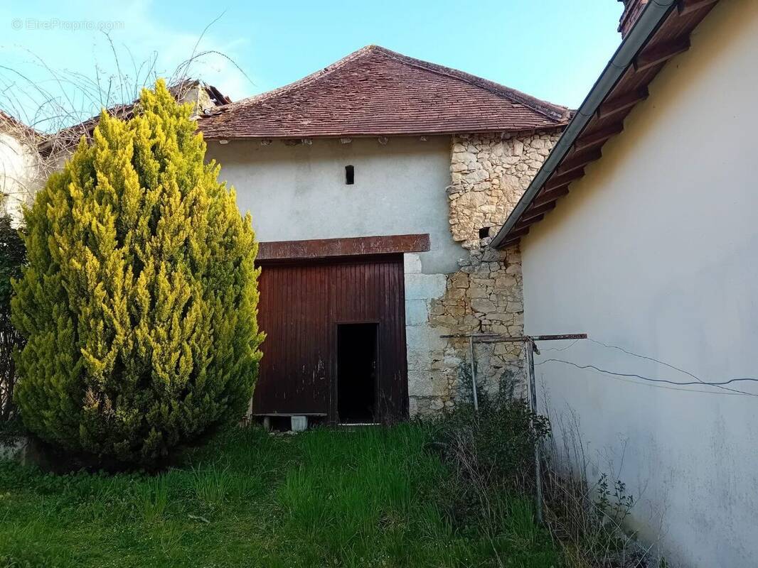 Autre à SAINT-PARDOUX-LA-RIVIERE
