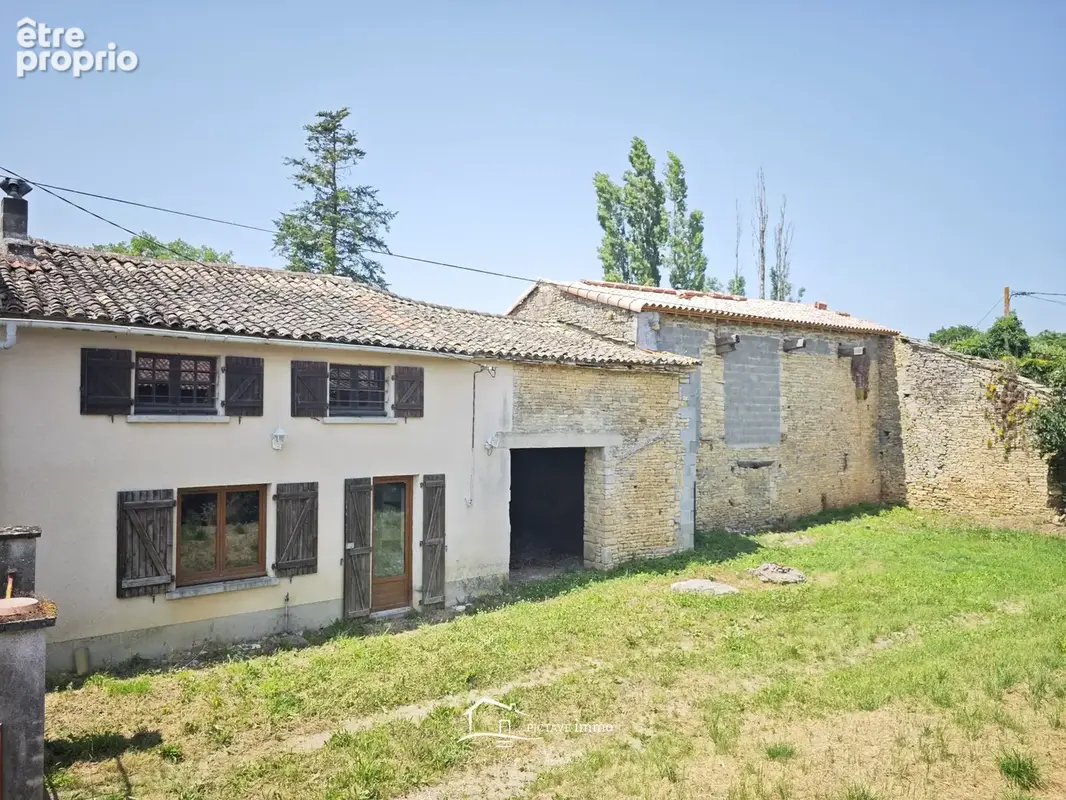 Maison à CHENAY