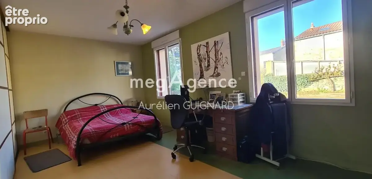 4 chambres, 1 bureau. Bel espace en pelouse. Garage avec grenier - photo 8