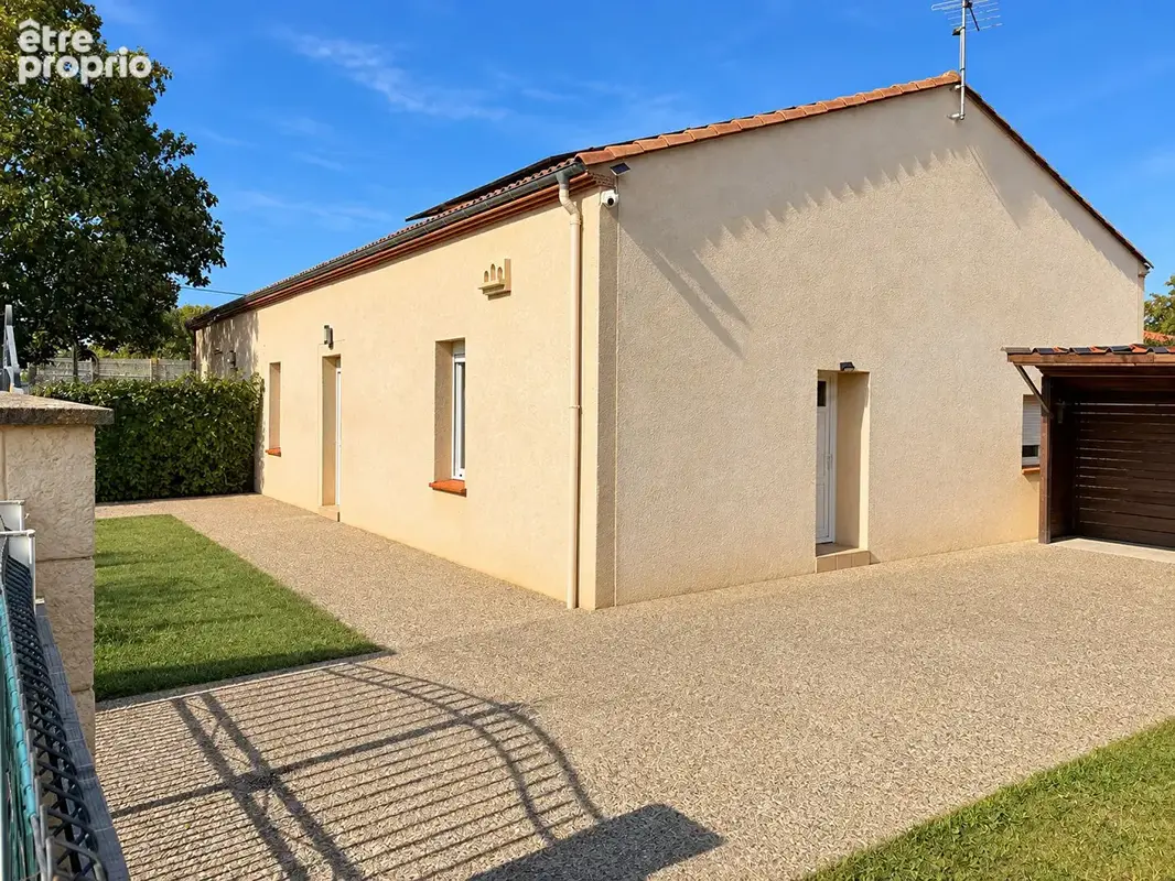 ensemble immobilier composé de deux maisons mitoyennes à Eysses - photo 4