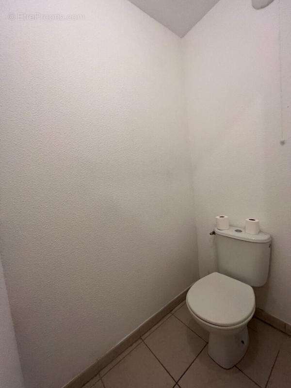 Appartement proche centre village  T2  de 45 m² avec jardinet et cellier - photo 7