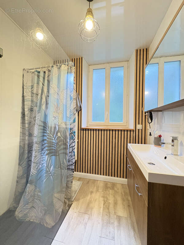 Maison à SAINT-PRIVAT