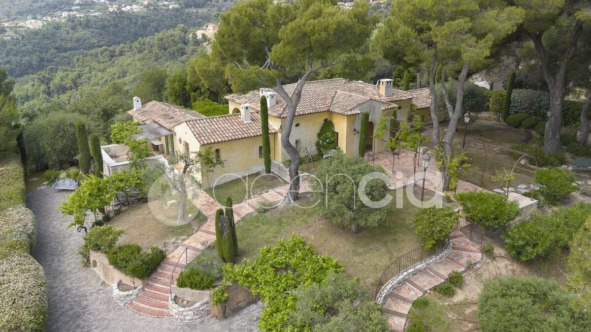 Maison à CARROS