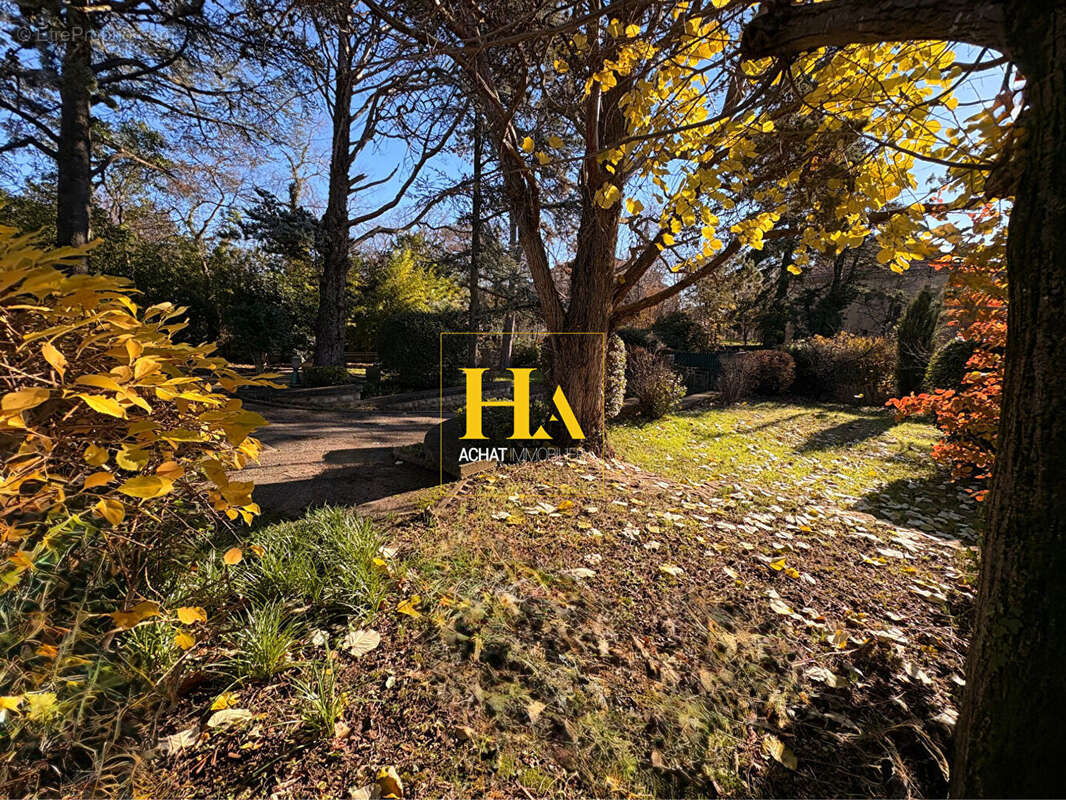 Maison à MONTELIMAR