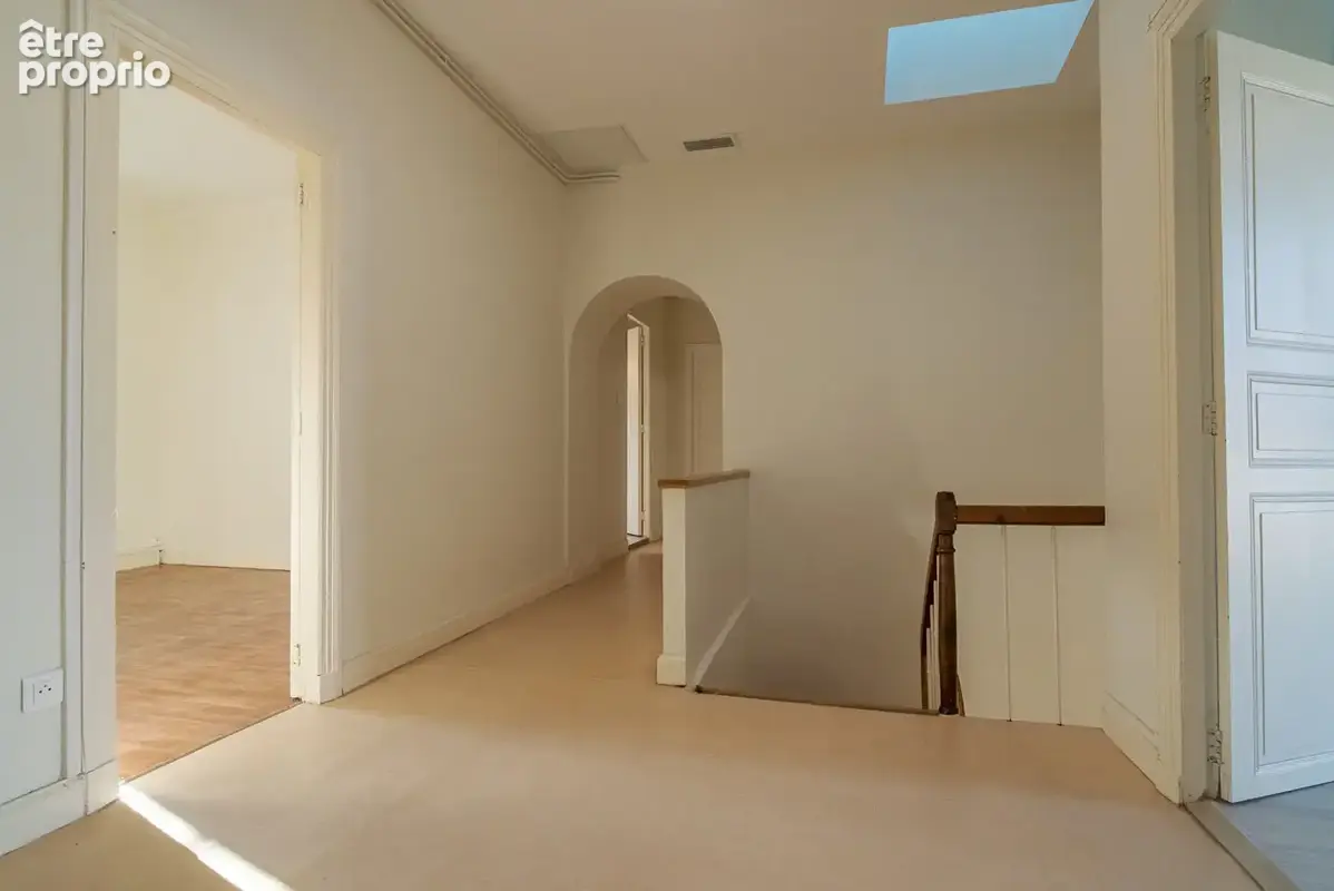 CARCASSONNE - VILLEGAILHENC  Maison  T6 325m² (179m²) avec cour, patio, terrasse 2 vastes garages - photo 13