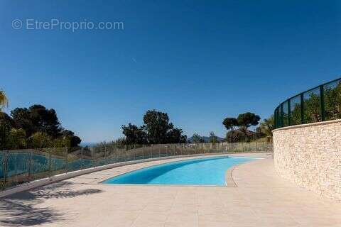 Appartement à LE CANNET