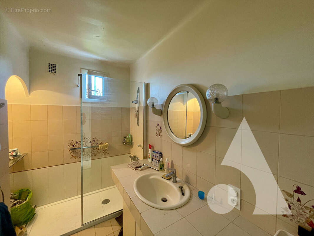 Maison à PONT-SAINTE-MARIE