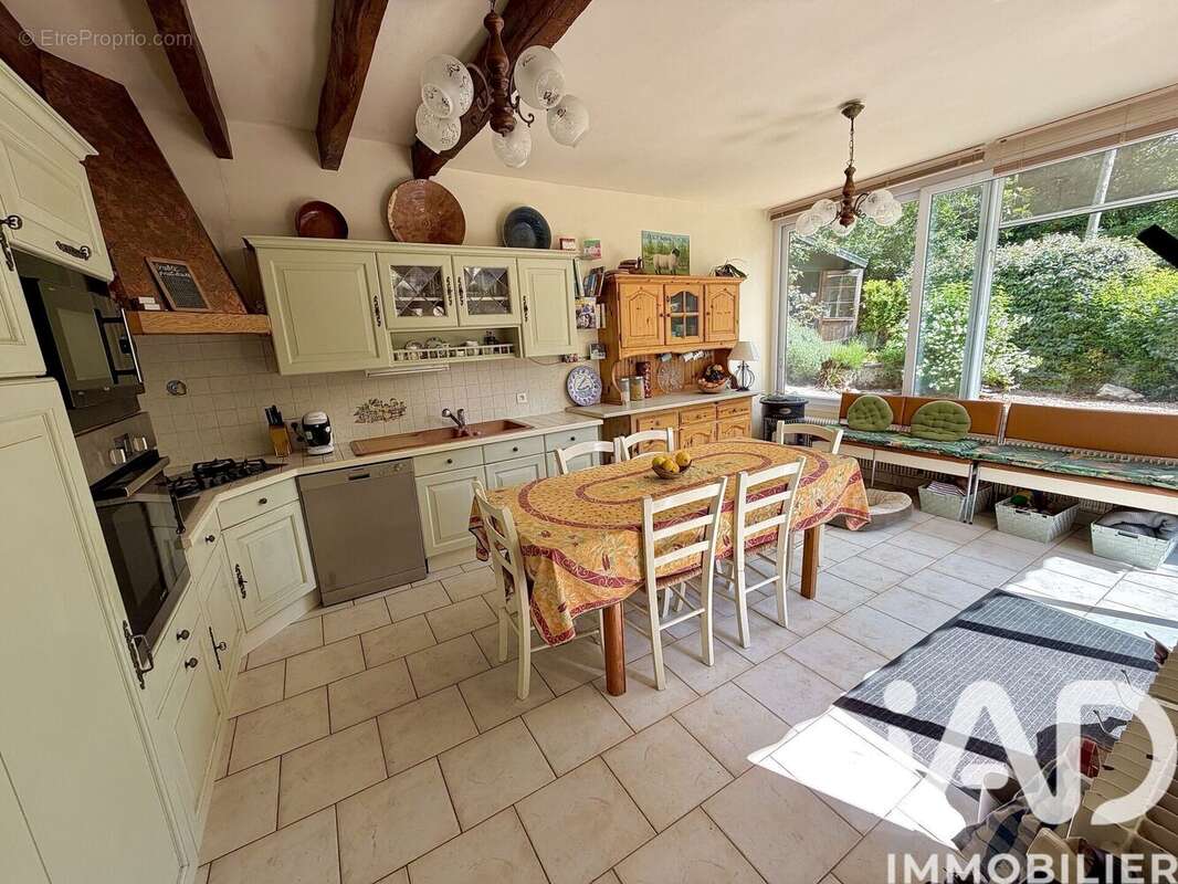 Maison 136 m² à Liglet  - photo 5