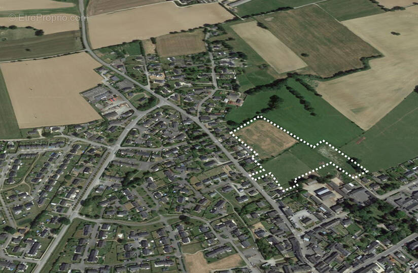 Terrain à LOUVIGNE-DE-BAIS