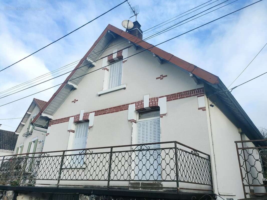 Maison à SAINT-JUNIEN