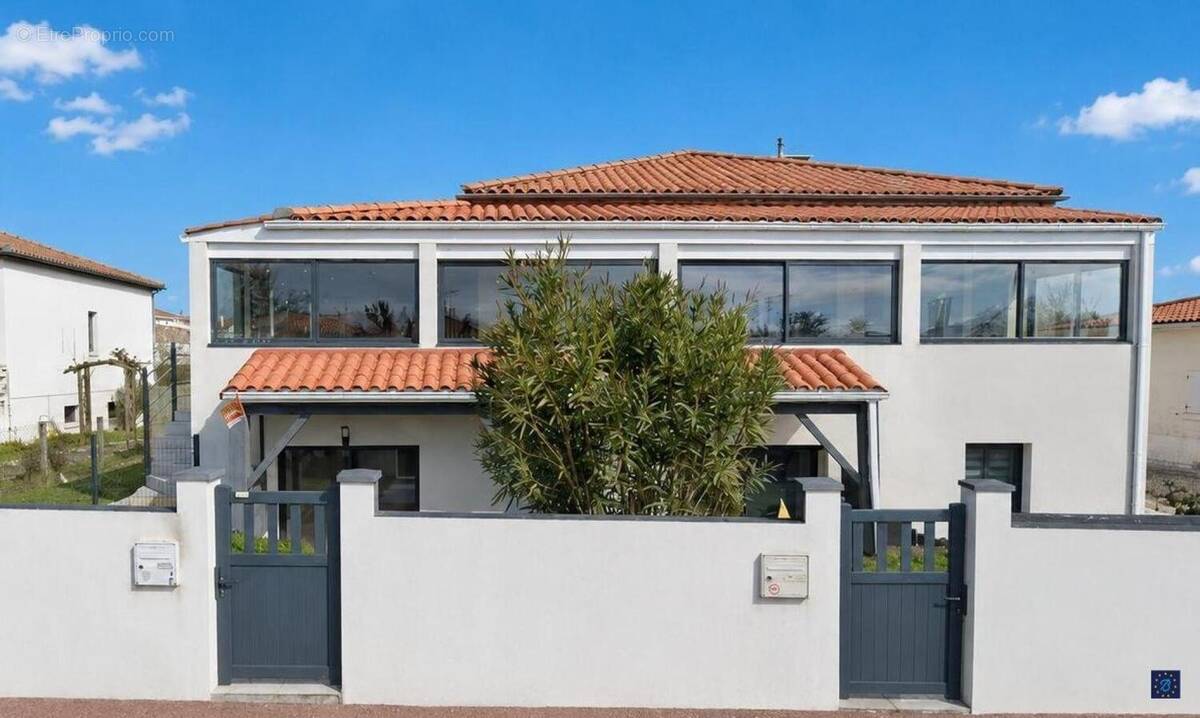 Photo 1 - Maison à SAINT-SULPICE-DE-ROYAN