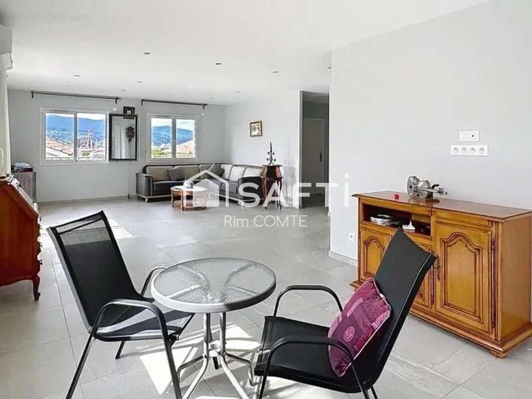 Photo 3 - Maison à SALAISE-SUR-SANNE