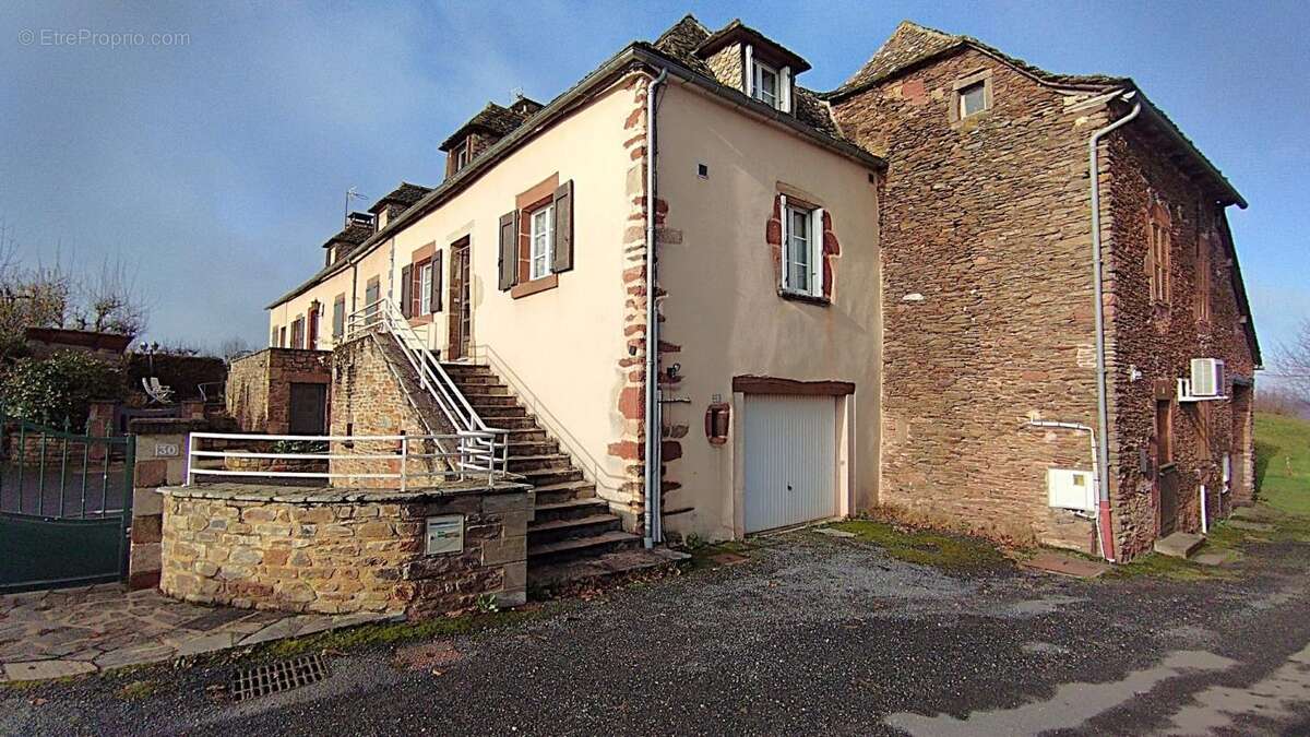 Maison à CLAIRVAUX-D'AVEYRON