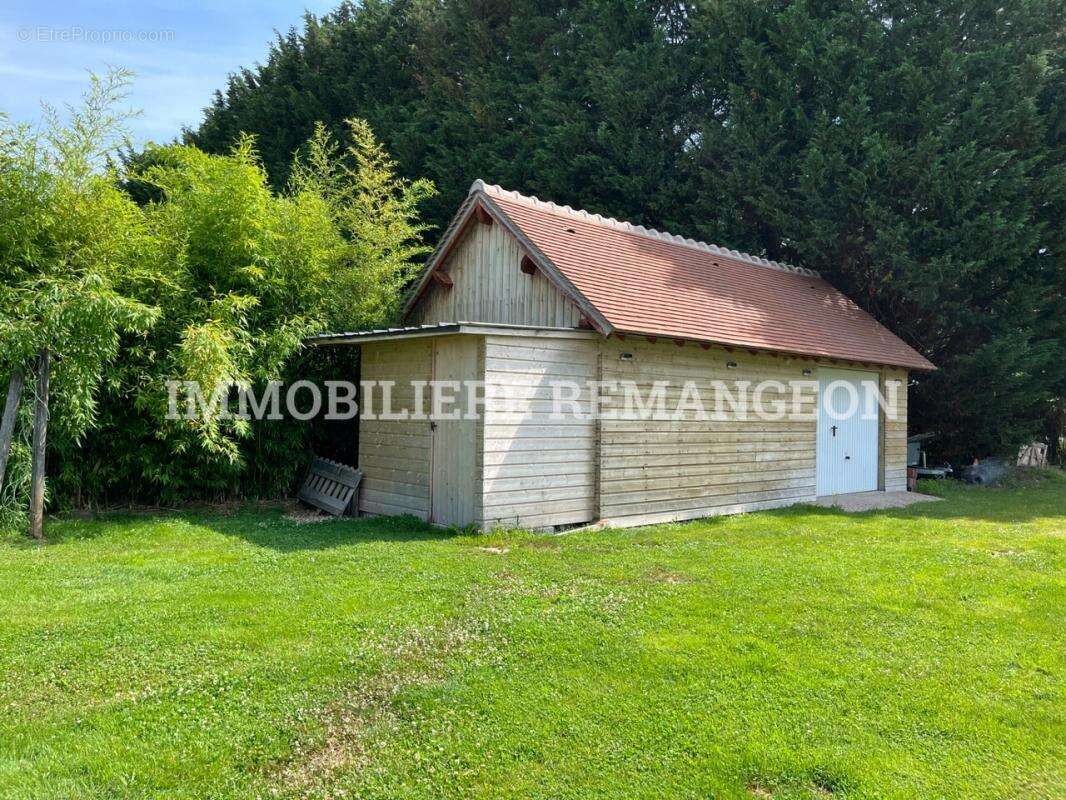 Maison à CHAUMONT-SUR-THARONNE