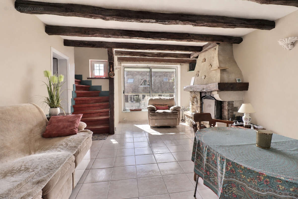 Maison à MAREIL-MARLY