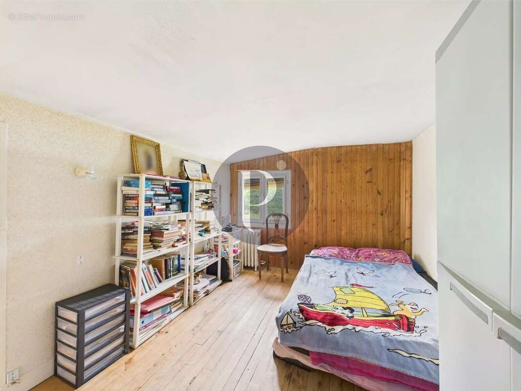 Maison à VERRIERES-LE-BUISSON