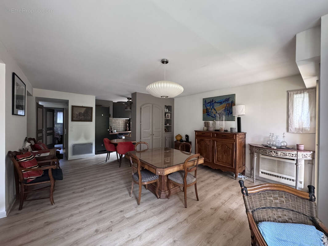 Appartement à L'ISLE-SUR-LA-SORGUE