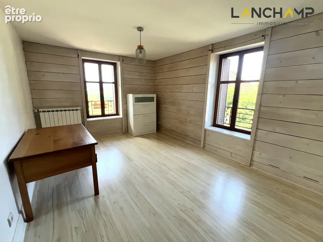 Maison de caractère de 190m2 avec jardin vue Rhône - photo 5