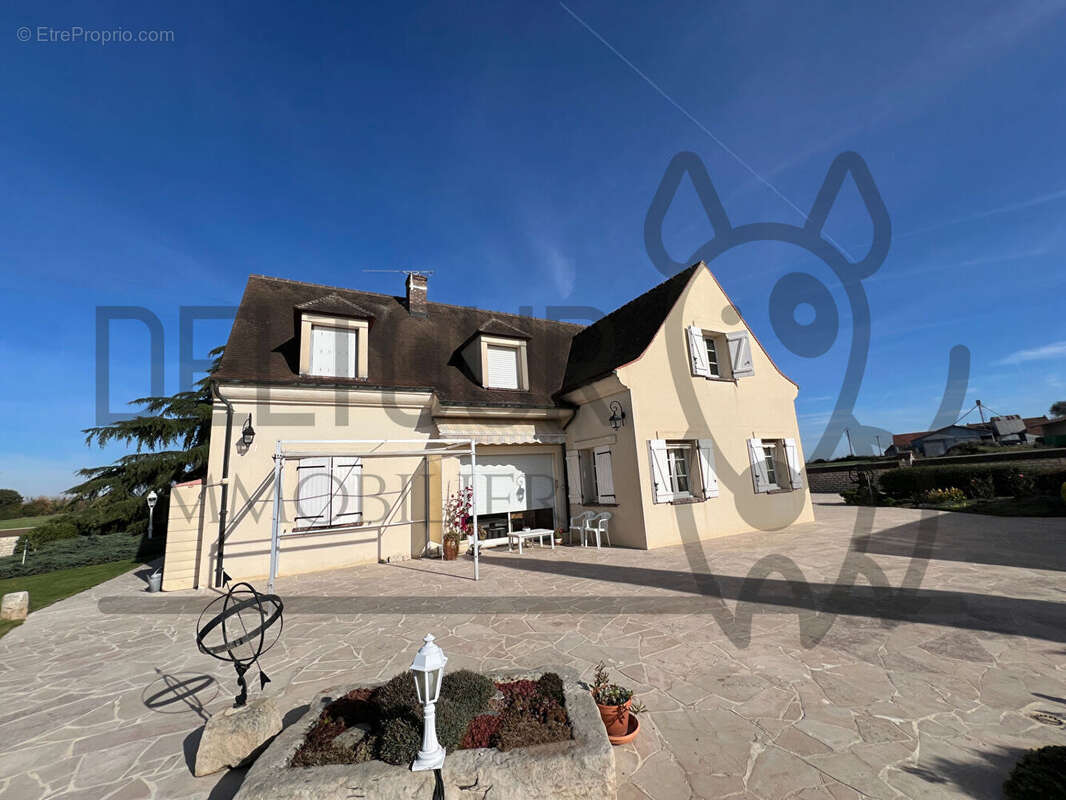 Maison à COULOMMIERS